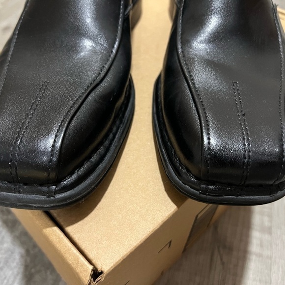 Nunn Bush - Picture 2 of 7